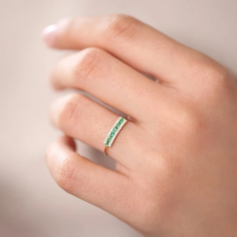 14k Baguette Emerald and Diamonds Ring