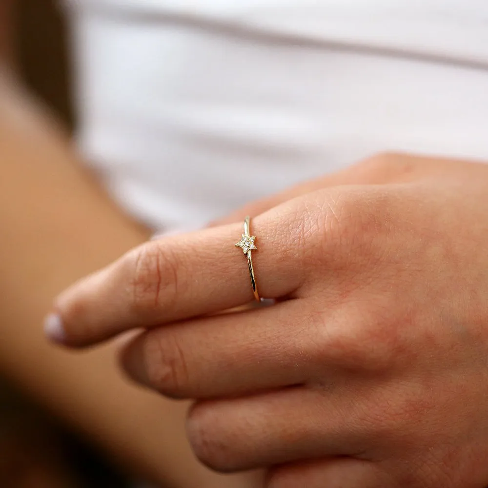 14K Gold Star Shaped Diamond Ring