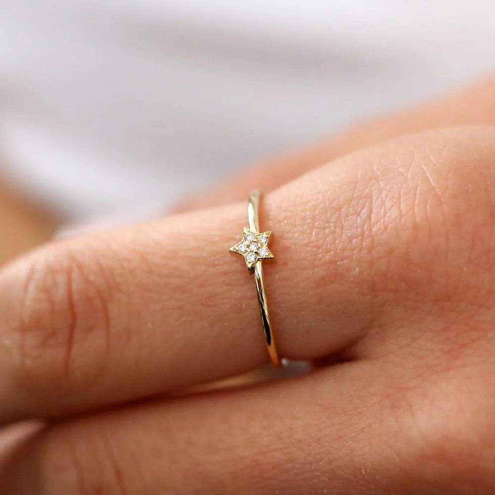 14K Gold Star Shaped Diamond Ring