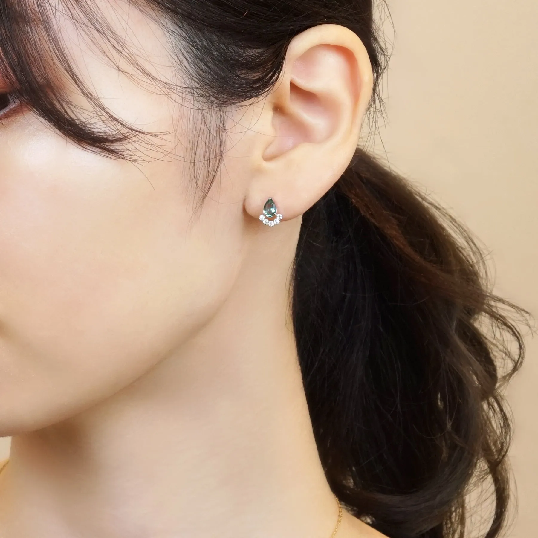 14K/10K White Gold Dew Drop Glittering Earrings