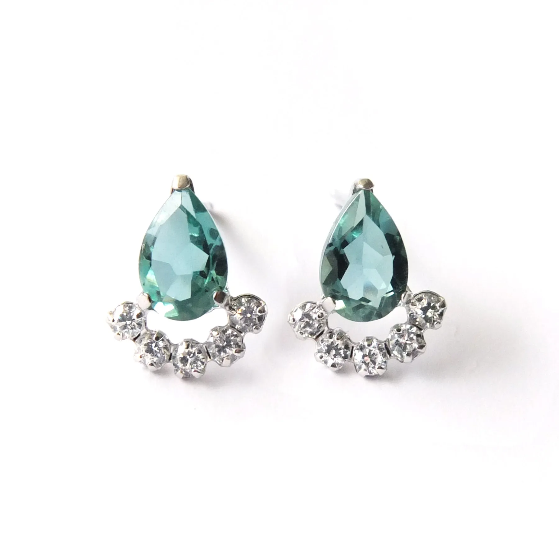 14K/10K White Gold Dew Drop Glittering Earrings