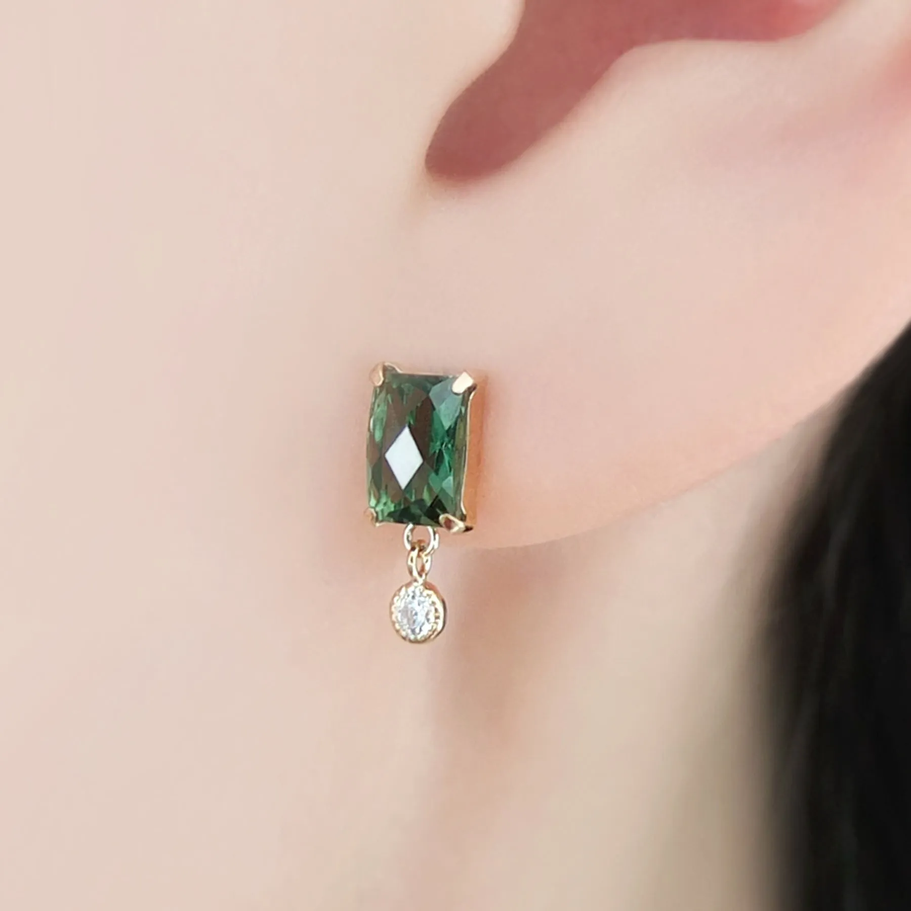18K/10K Yellow Gold Green Quartz Short Swinging Earrings