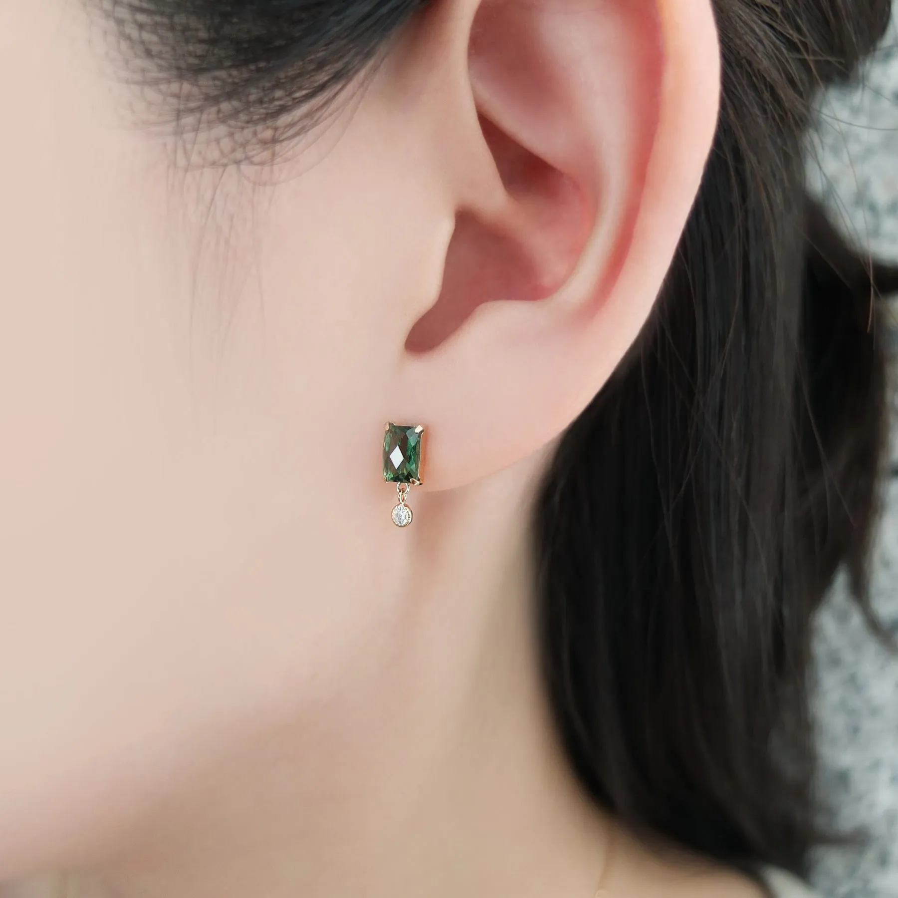 18K/10K Yellow Gold Green Quartz Short Swinging Earrings