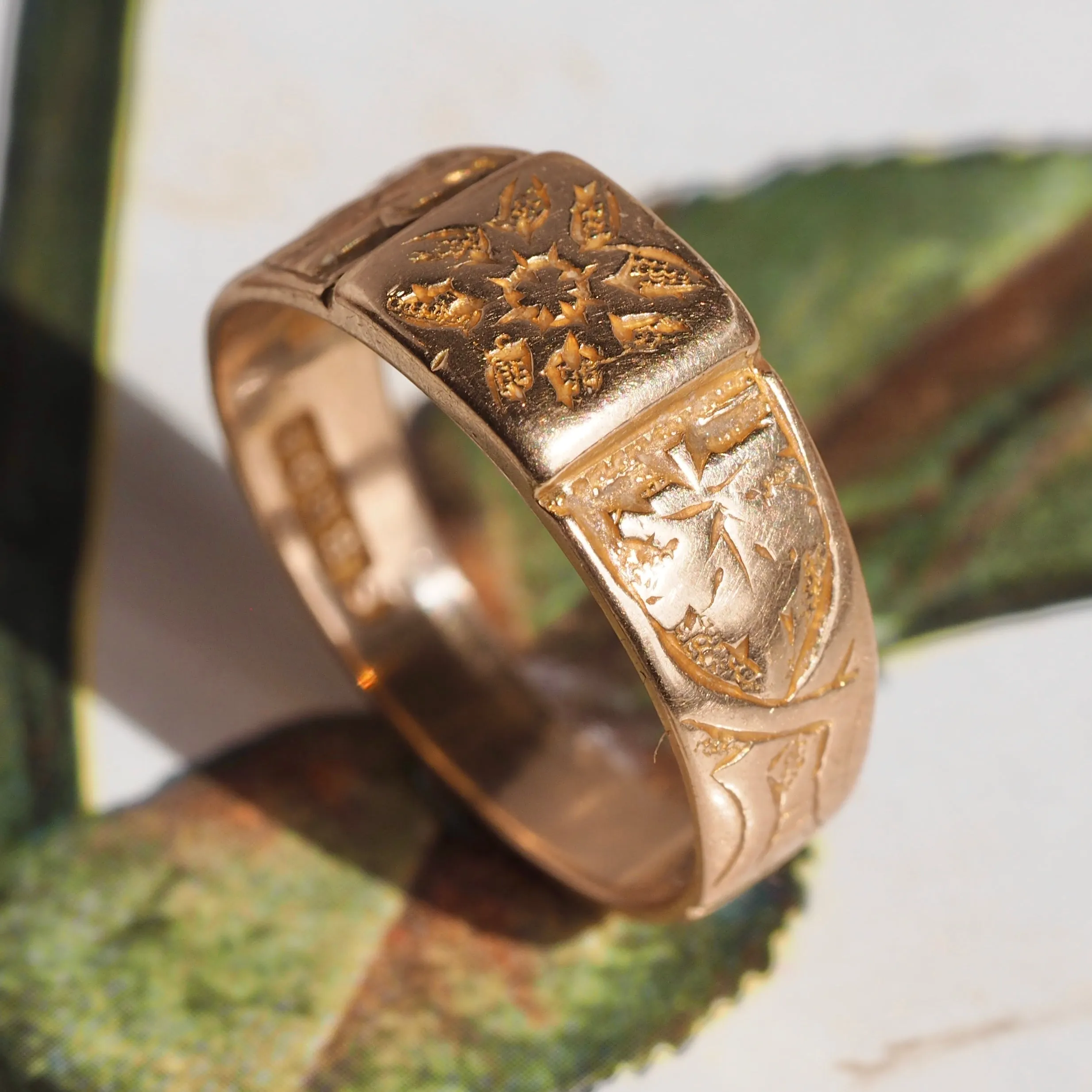 Antique Victorian English c. 1876 18k Gold Floral Signet Ring