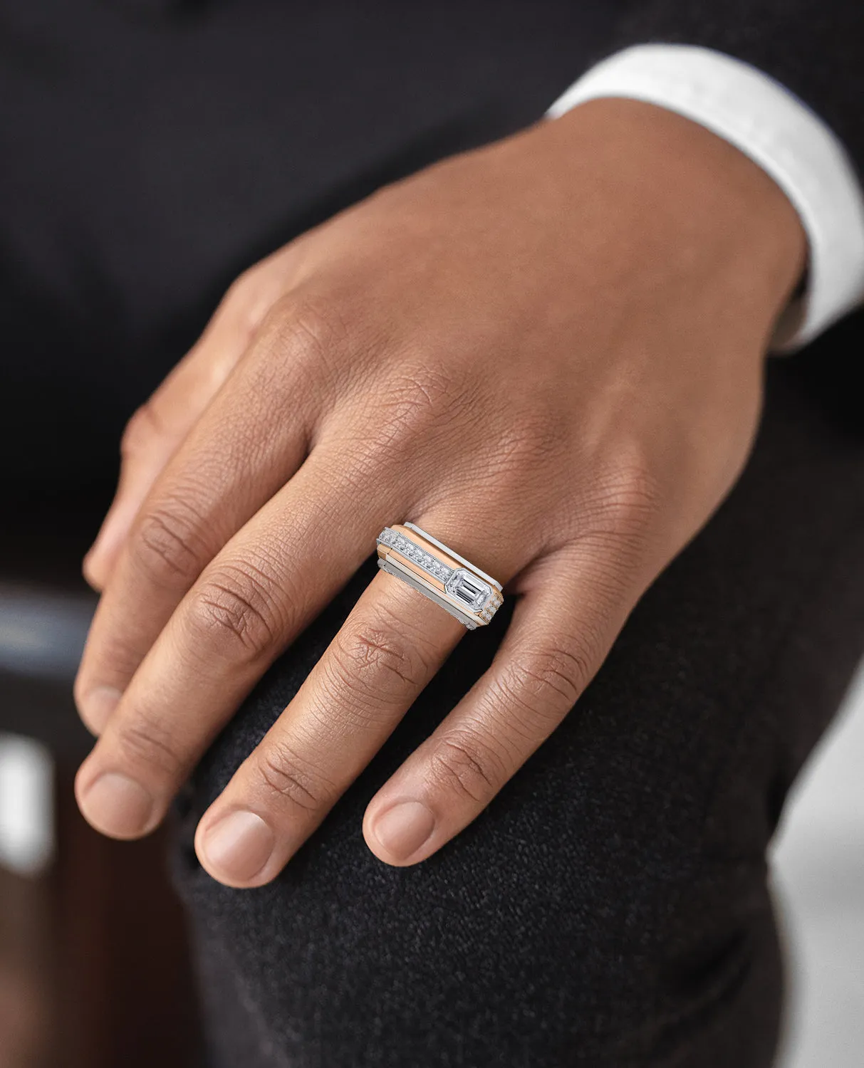 ARTURO Two-Tone Gold Signet Ring with 2.30ct Diamonds