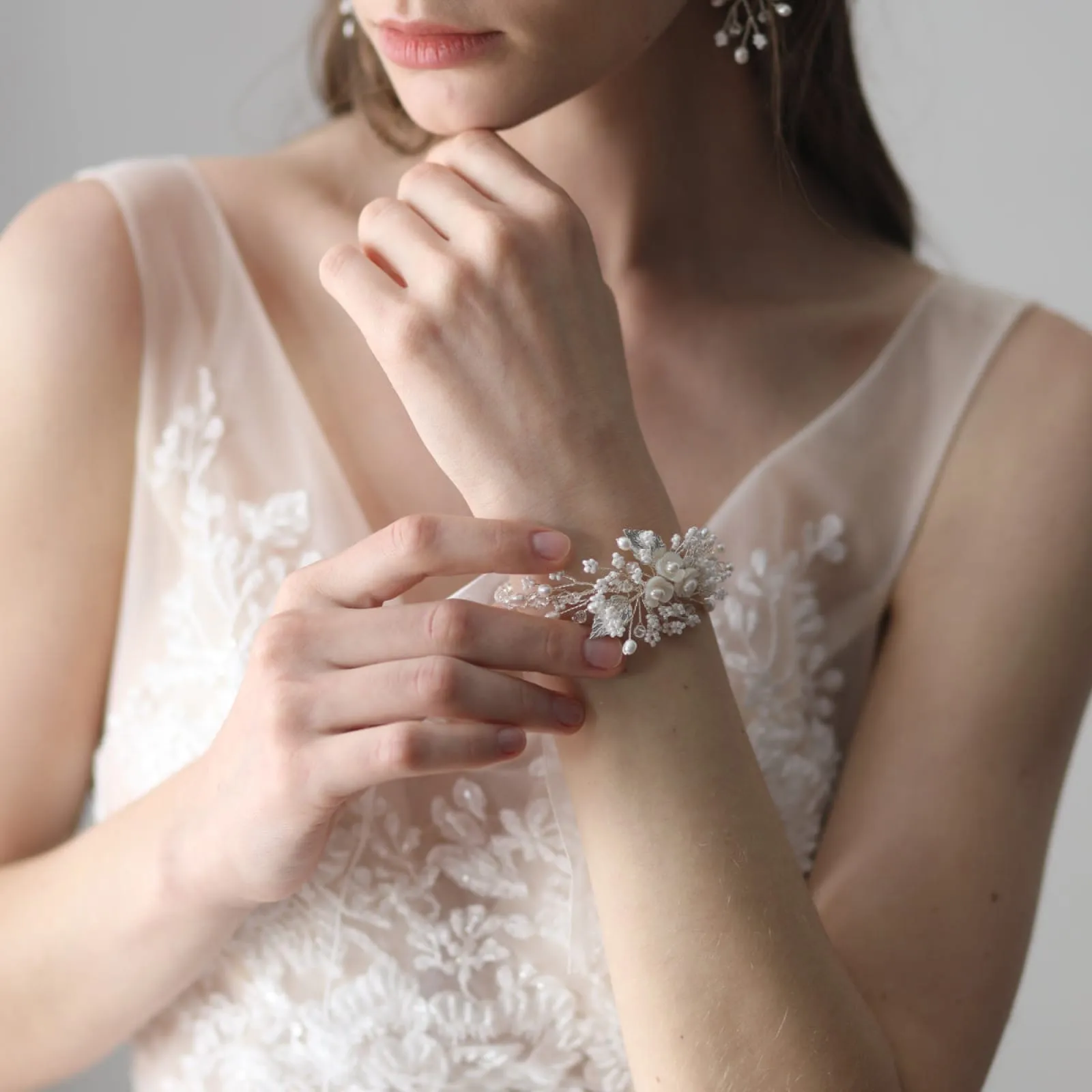 Bridal Pearl Flower Bracelet Handmade Shell Flowers Vintage Wedding Bridesmaid Jewelry