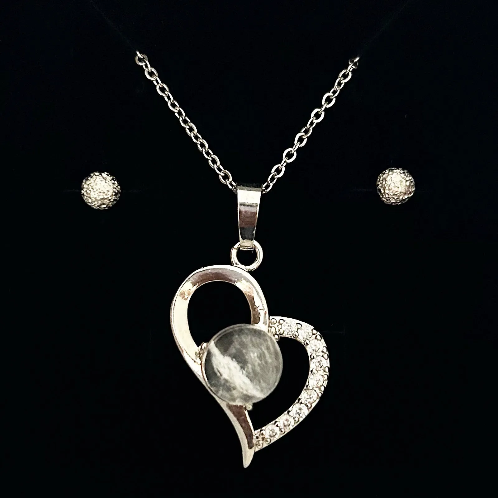 CLEAR QUARTZ CZ HEART PENDANT ONLY - FREE CHAIN & EARRINGS