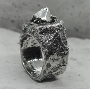 Cristal ring- unusual ring with stone texture and silver crystal