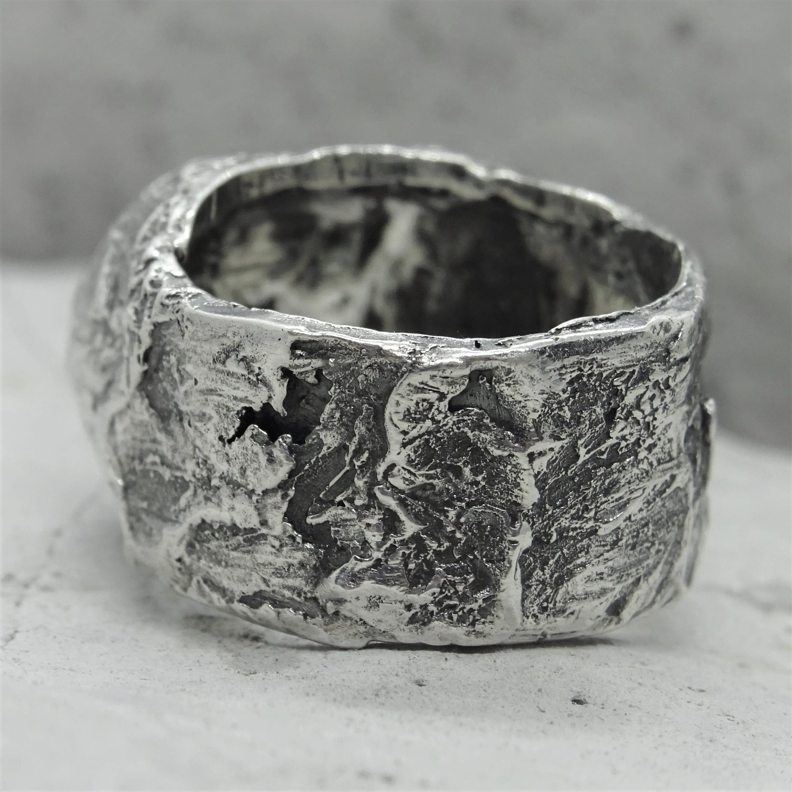 Crystal ring- unusual ring with stone texture and silver crystal