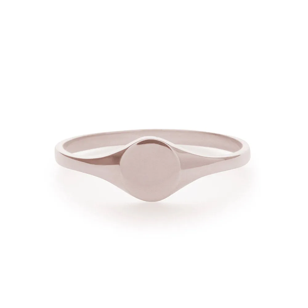 Demi Signet Ring in Rose Gold