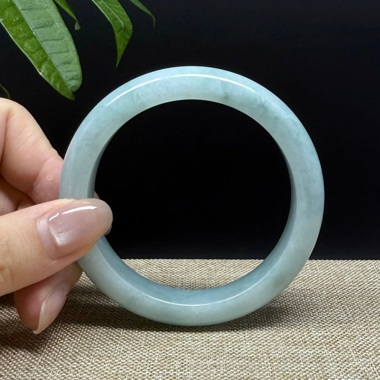 Genuine Burmese Green Jade Jadeite Bangle Bracelet ( 57.2mm )