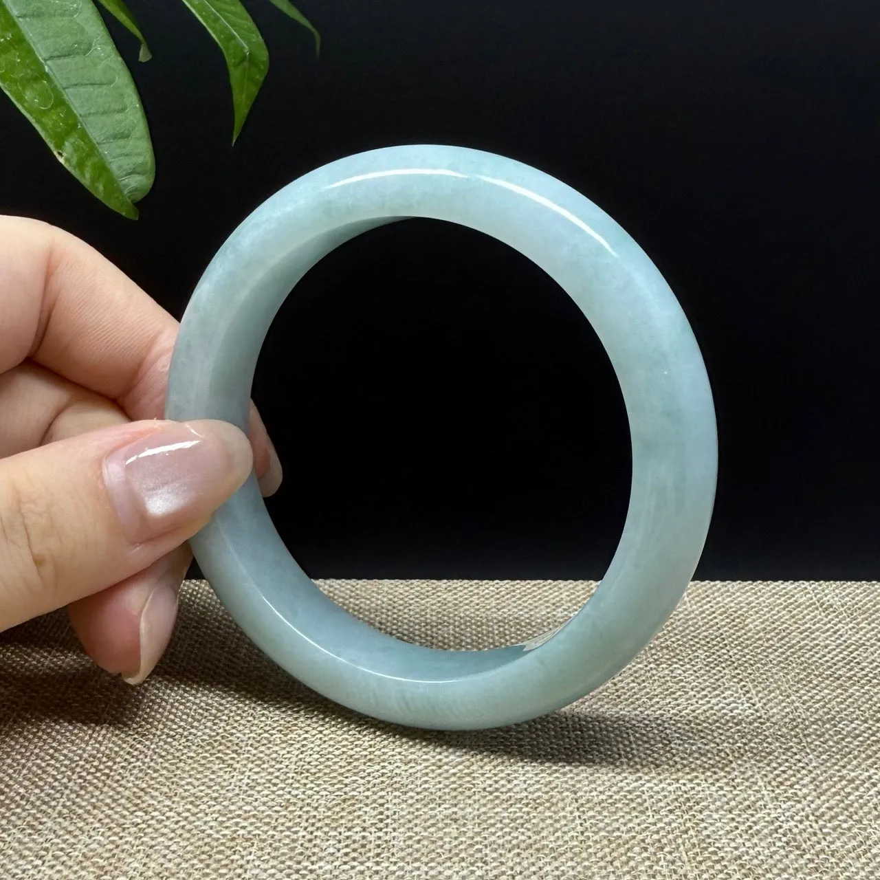 Genuine Burmese Green Jade Jadeite Bangle Bracelet ( 57.2mm )