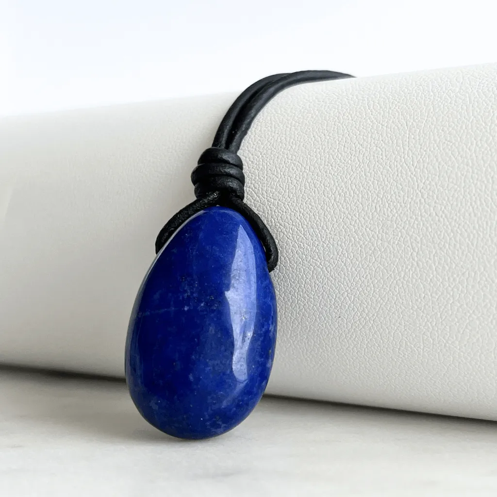 Lapis Lazuli Gemstone Pendant Necklace - Royal Elegance