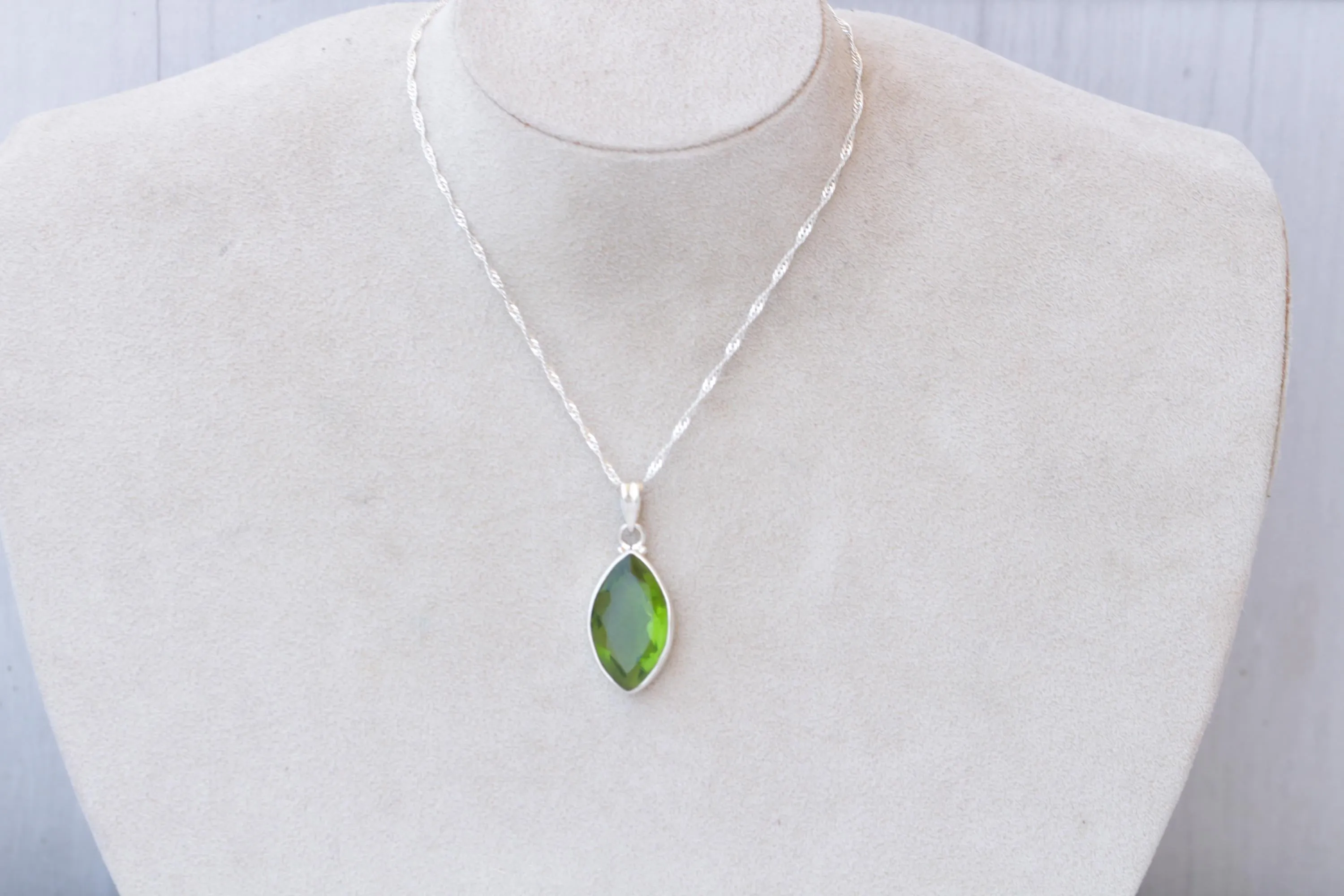 PERIDOT NECKLACE