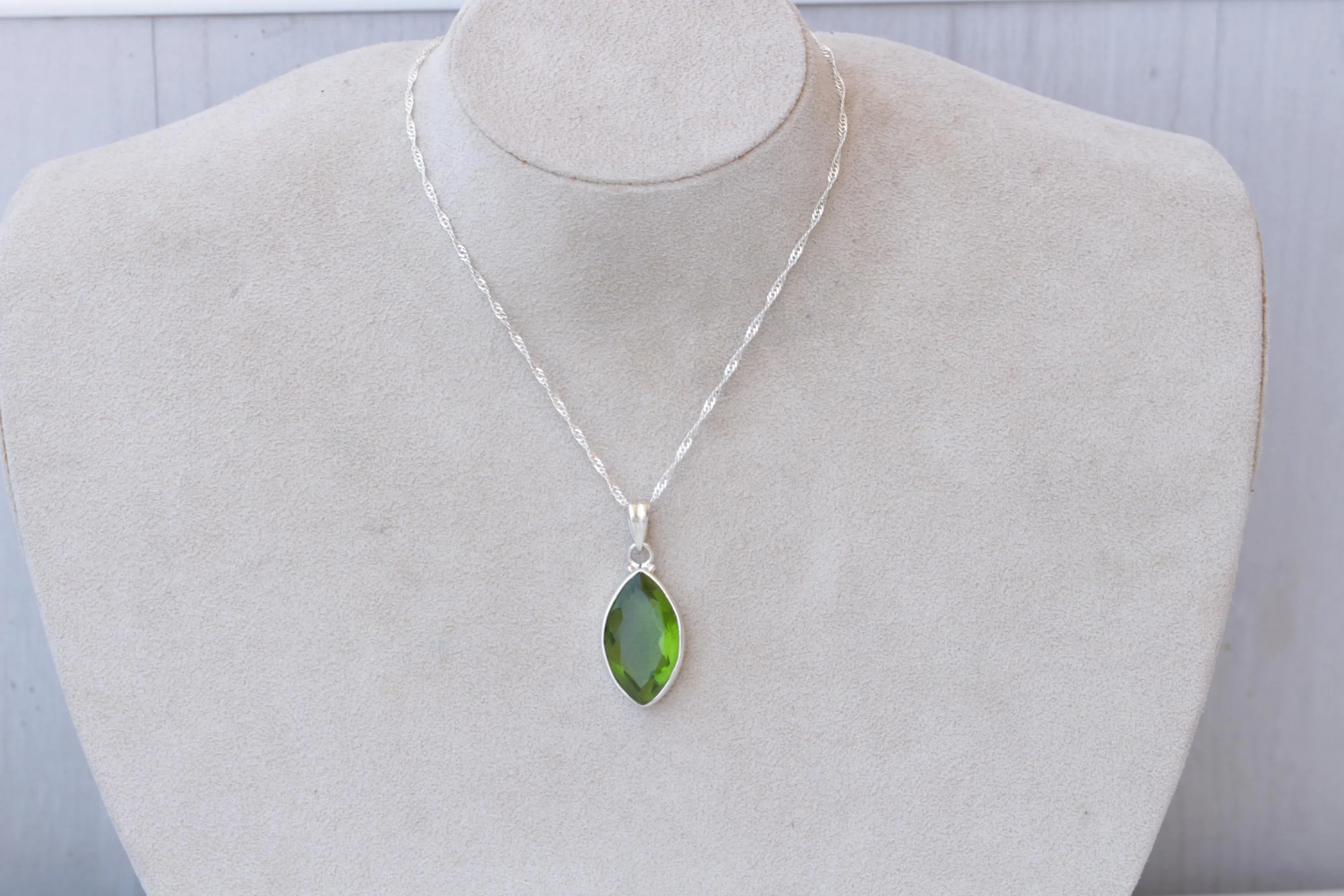 PERIDOT NECKLACE