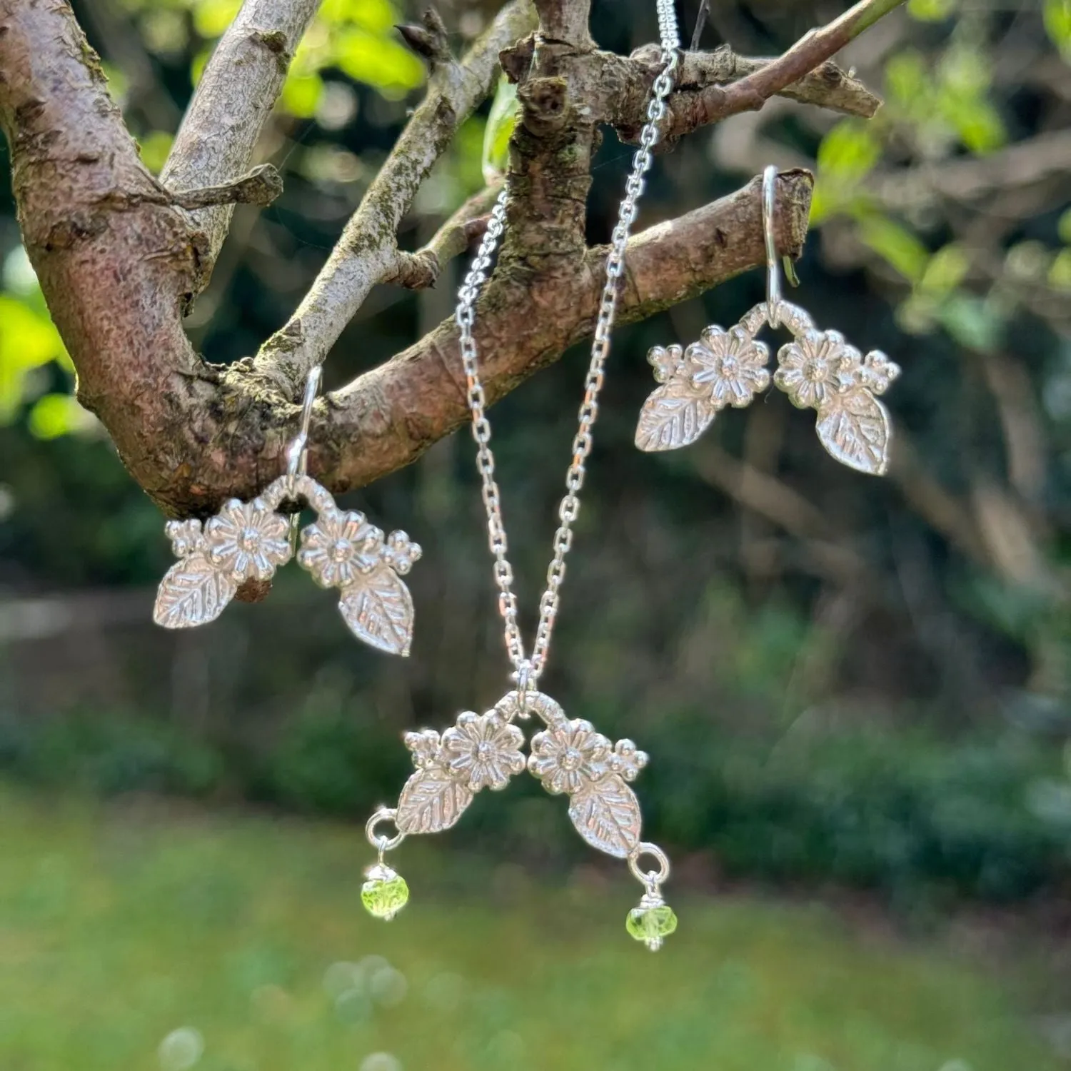 Peridot Woodland Elven Blossom Necklace