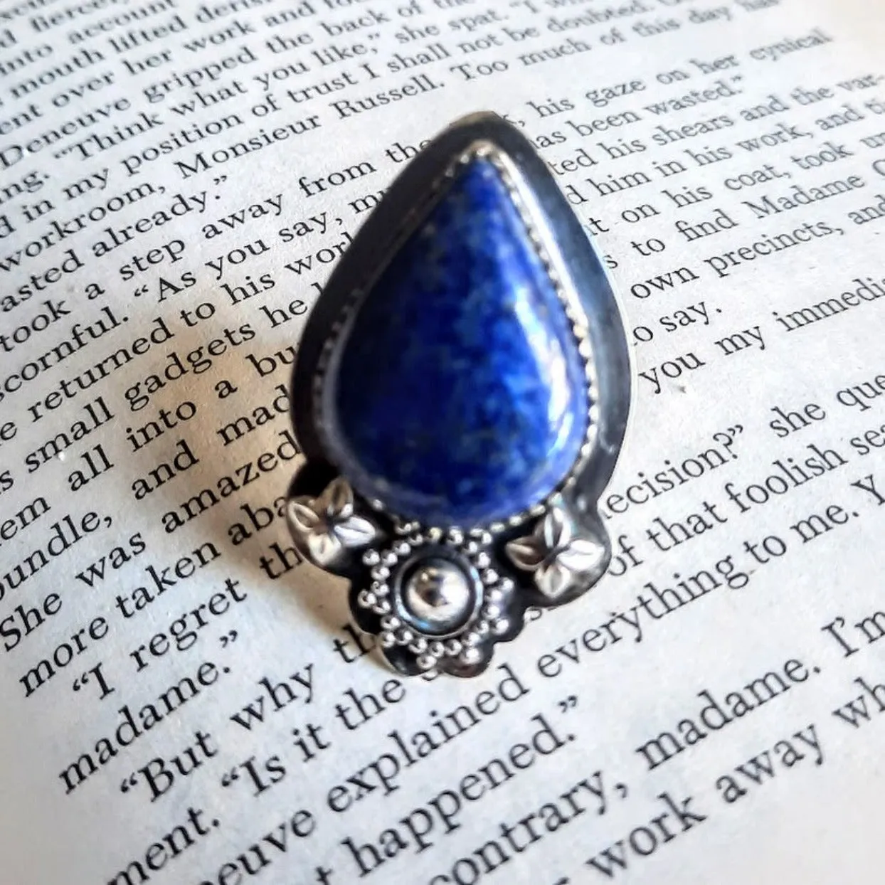 ROYAL BLUE - 925 FLOWER ARTISAN RING
