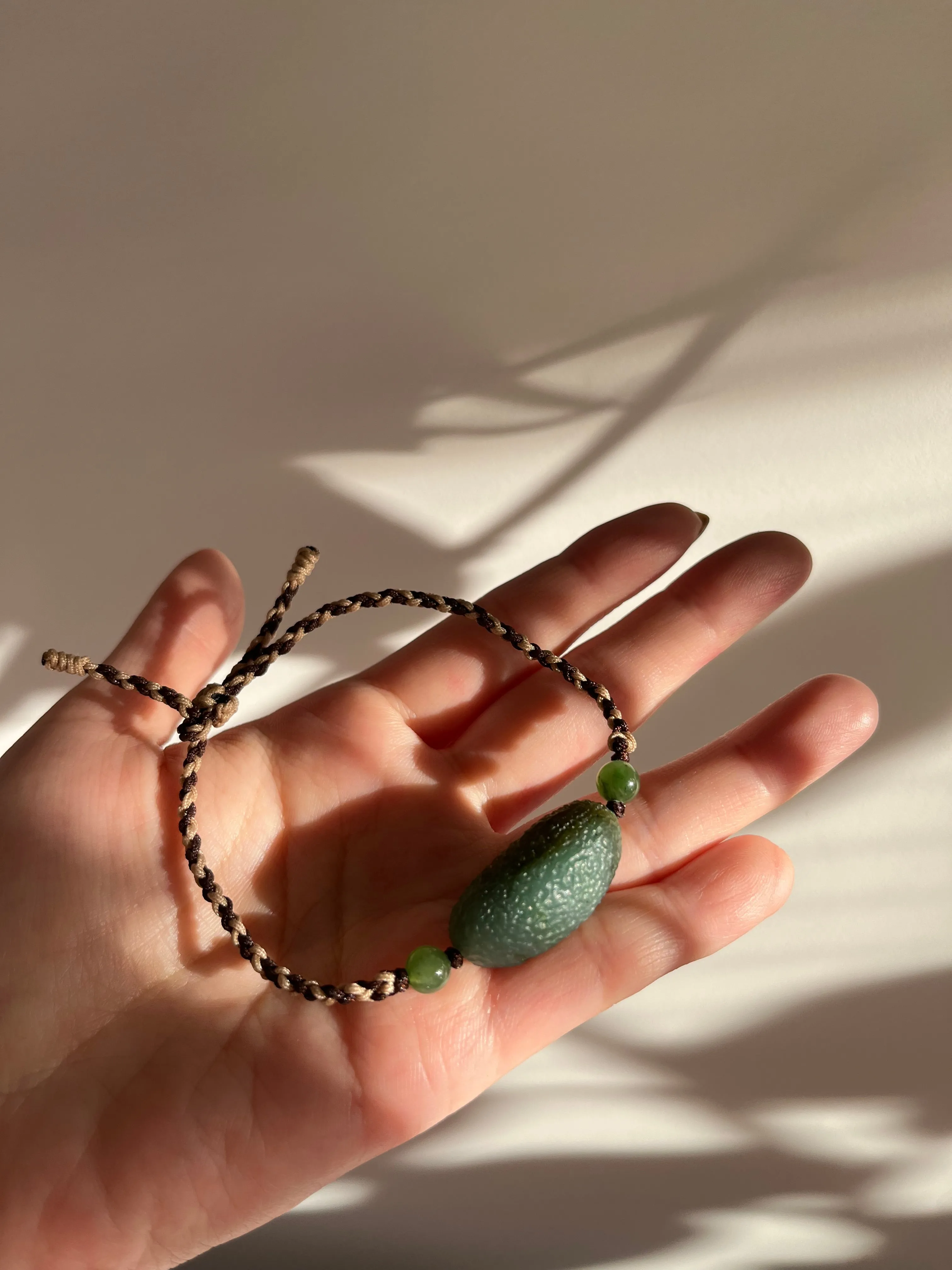 Simple Handmade Bracelet with Green Jade Beads，碧玉随形老光珠手绳