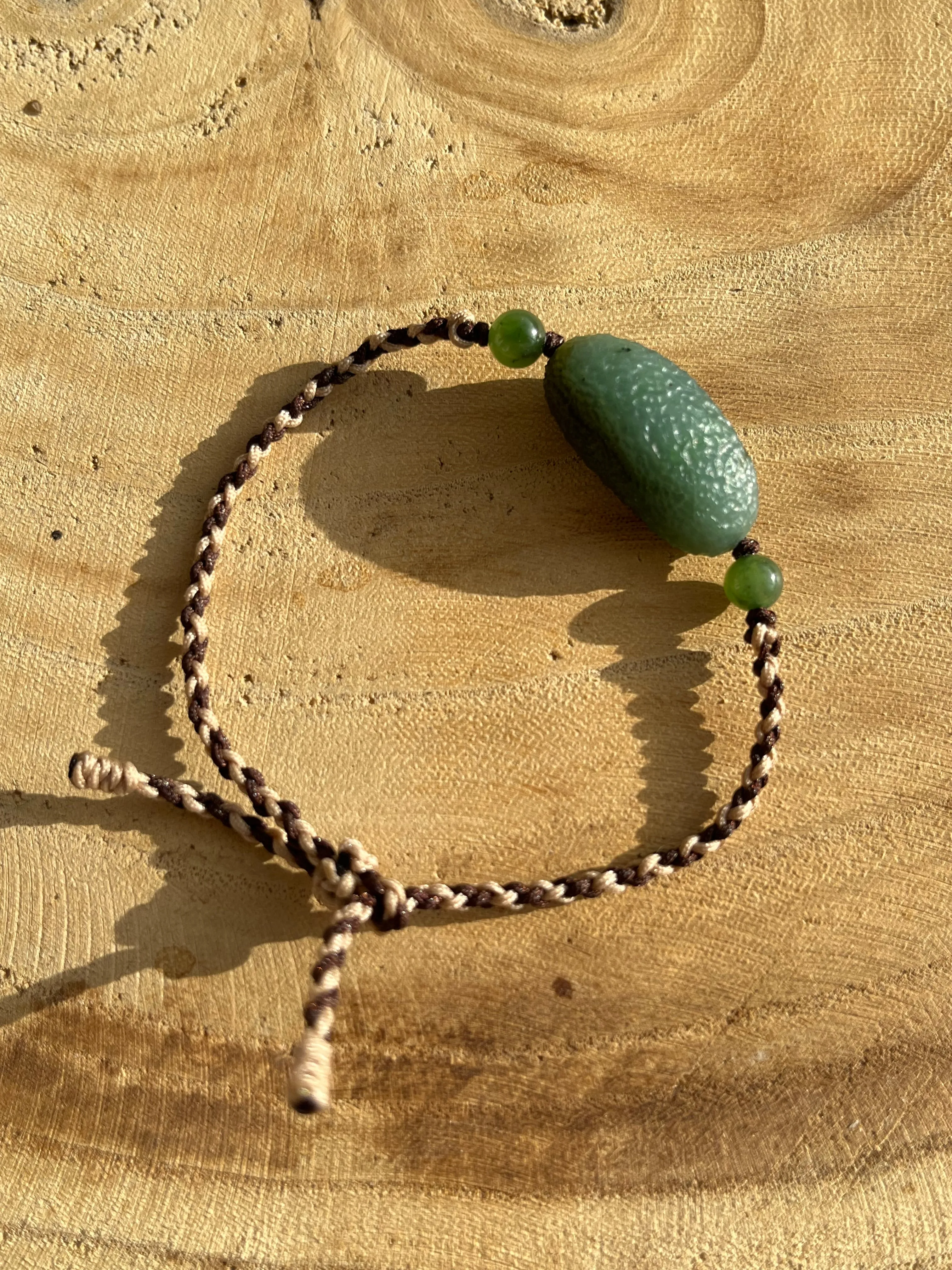 Simple Handmade Bracelet with Green Jade Beads，碧玉随形老光珠手绳
