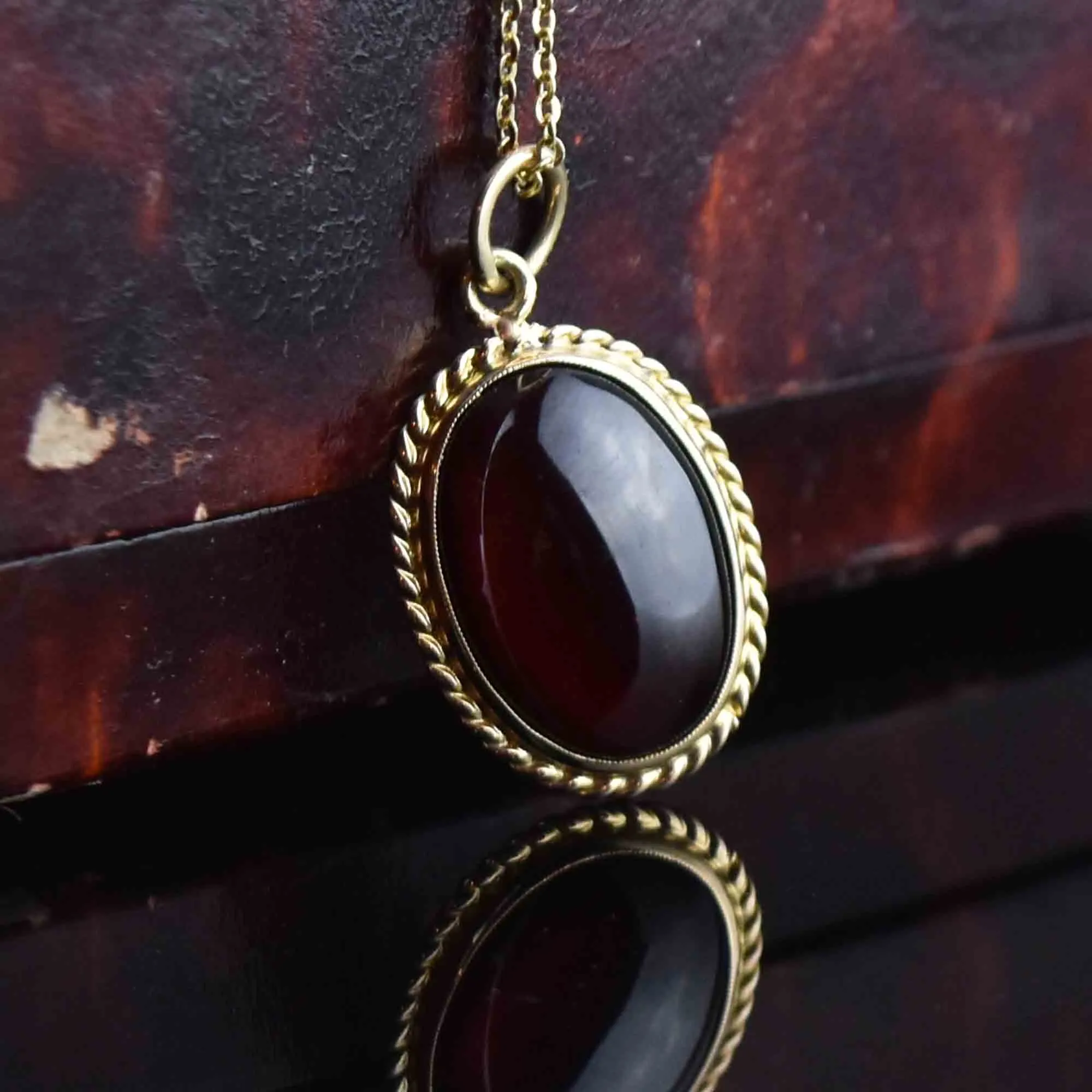 Vintage 14K Gold Rope Garnet Pendant Necklace